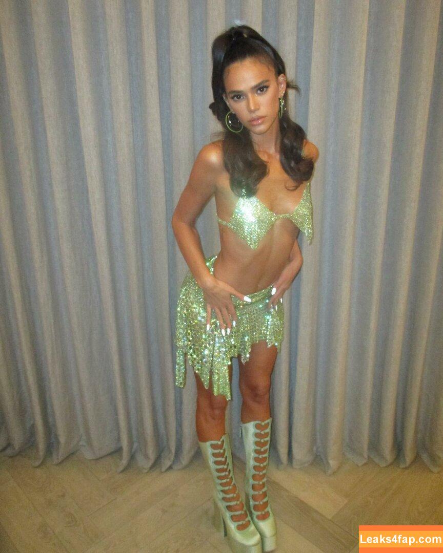 Bruna Marquezine / brumarquezine / brunamarquezine / https: слитое фото фото #0261