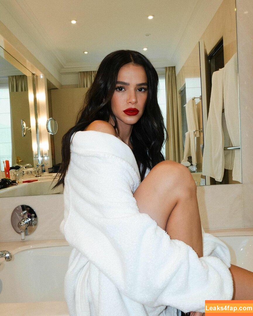 Bruna Marquezine / brumarquezine / brunamarquezine / https: слитое фото фото #0314