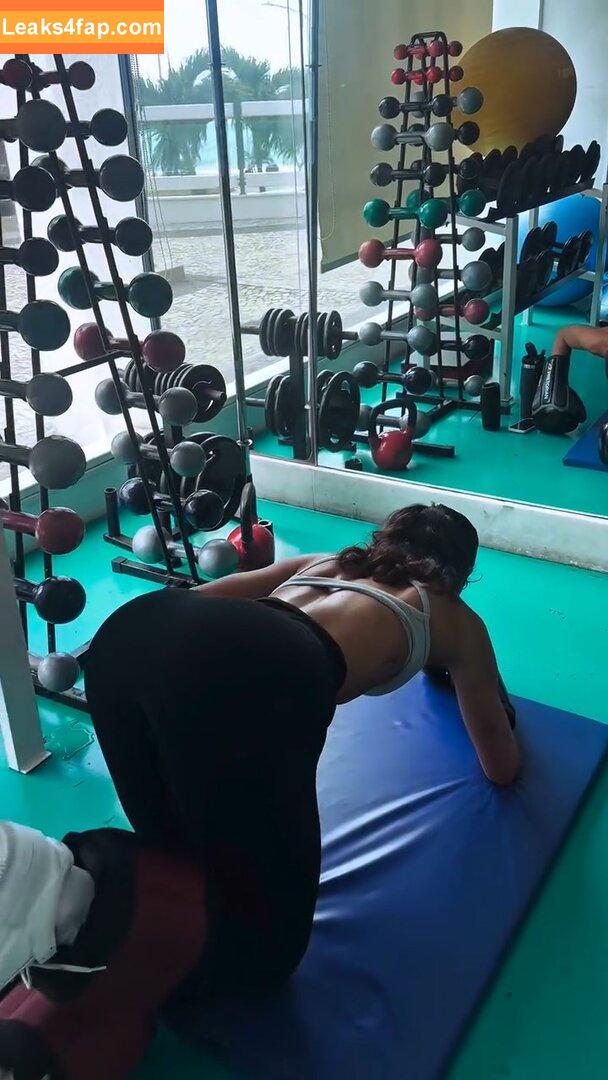 Bruna Marquezine / brumarquezine / brunamarquezine / https: слитое фото фото #0752