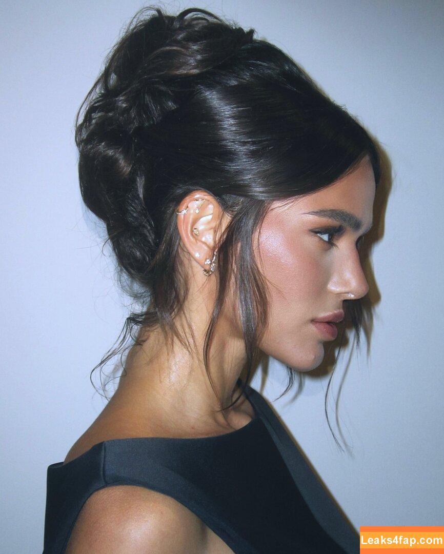 Bruna Marquezine / brumarquezine / brunamarquezine / https: слитое фото фото #0800