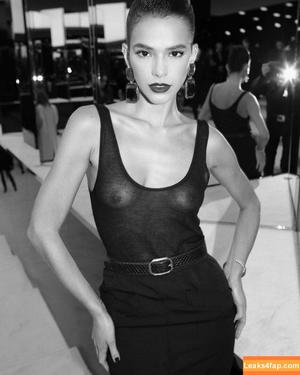 Bruna Marquezine photo #0005