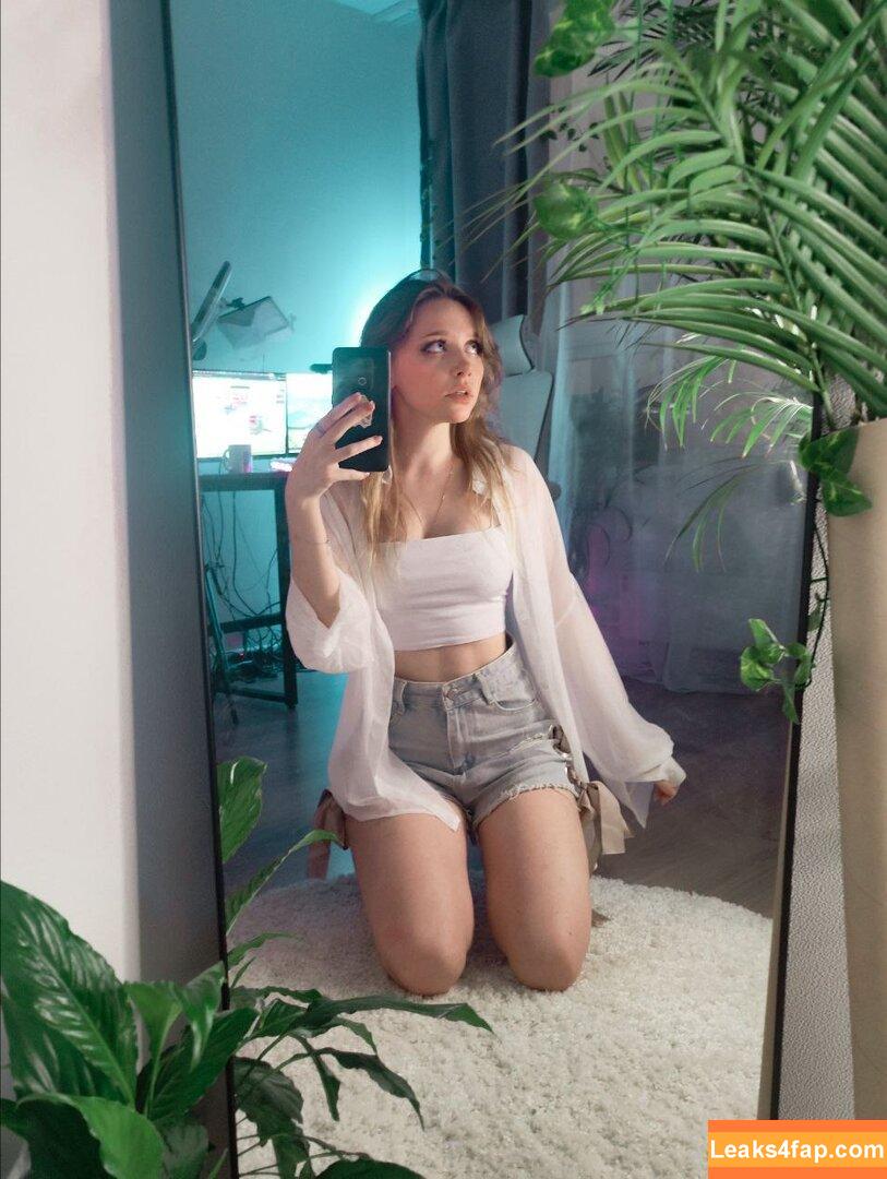 brusnic4ka /  leaked photo photo #0009