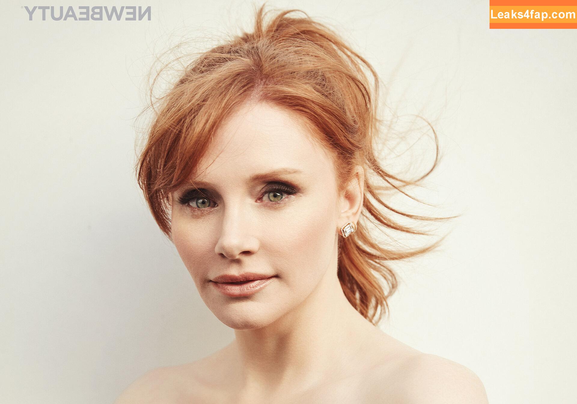 Bryce Dallas /  leaked photo photo #0010