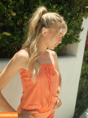 Brynn Rumfallo photo #0408