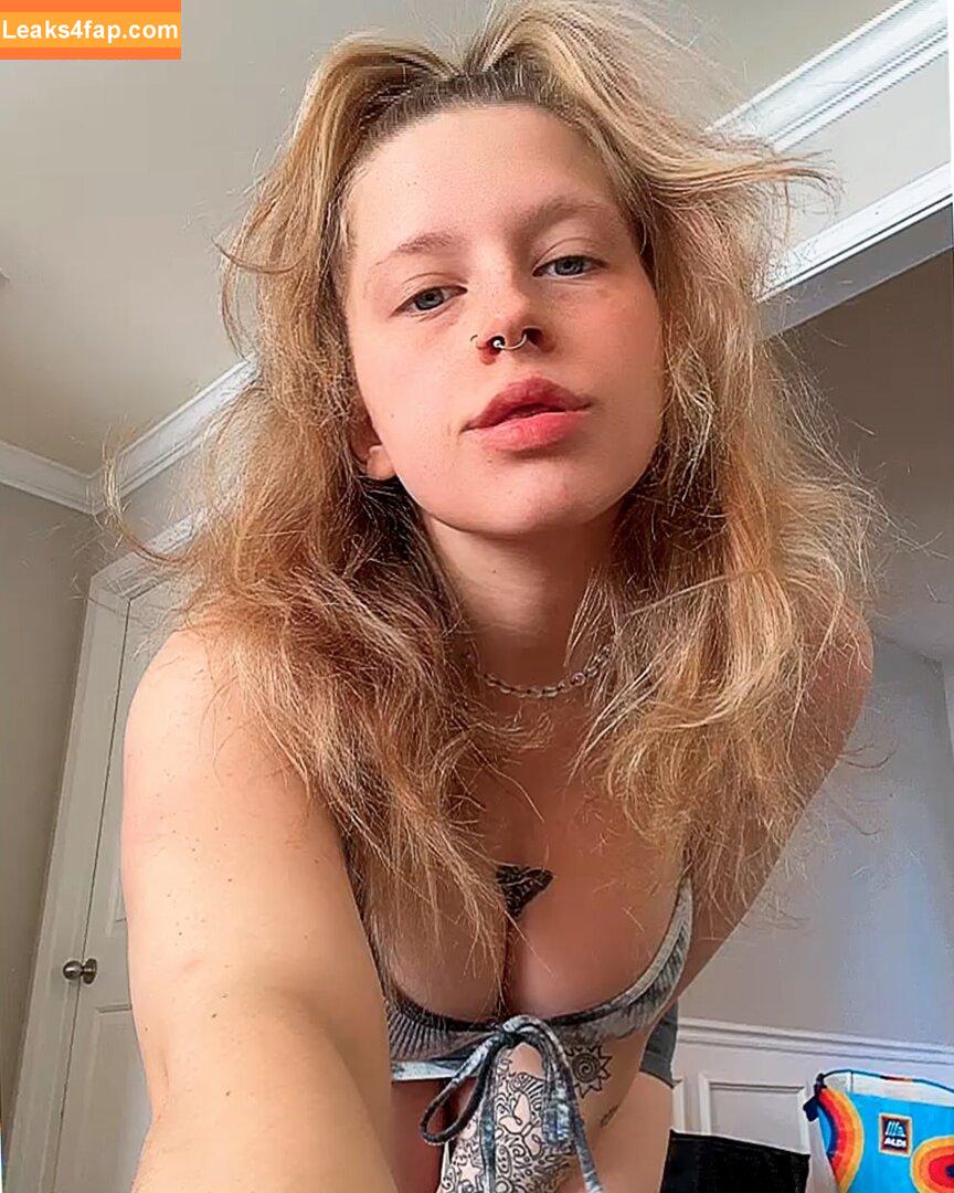 bunni.b.bendi / emi.b.bendi bunnitoadofficial leaked photo photo #0021