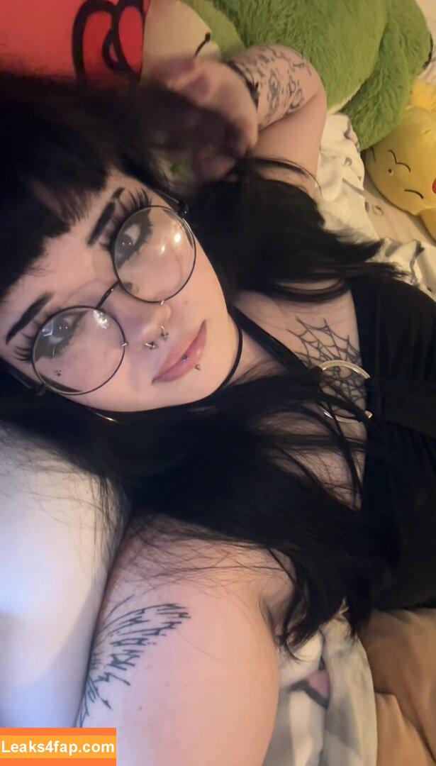 Bunnnibbi / Thicc Big Booty Goth / bunnibbi leaked photo photo #0013