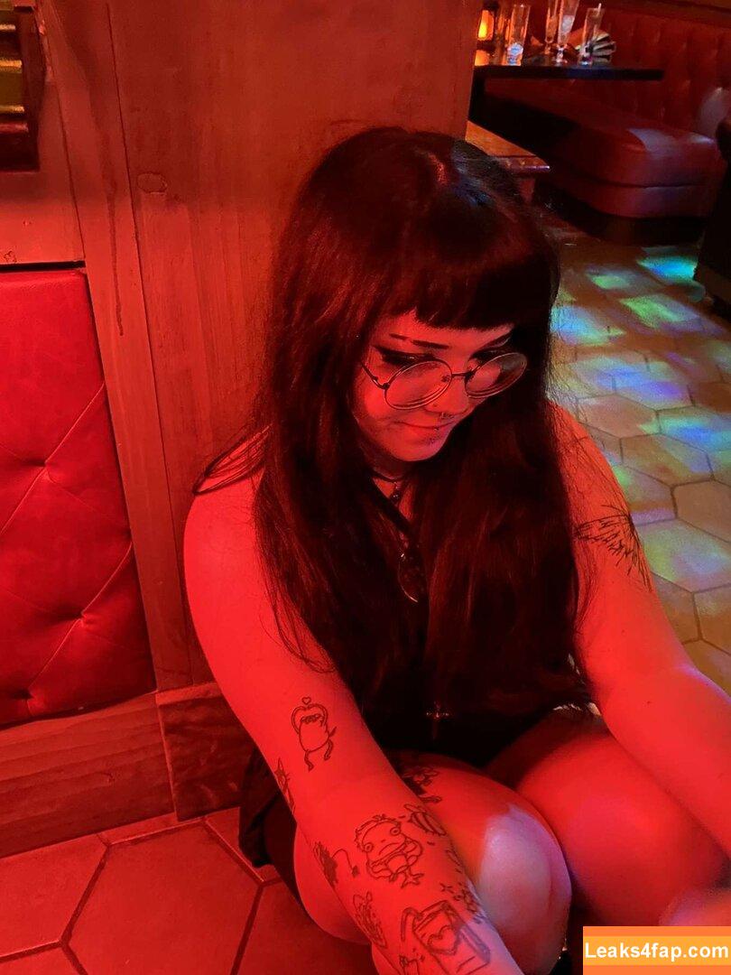 Bunnnibbi / Thicc Big Booty Goth / bunnibbi leaked photo photo #0014