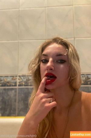 bunnyblondee photo #0010