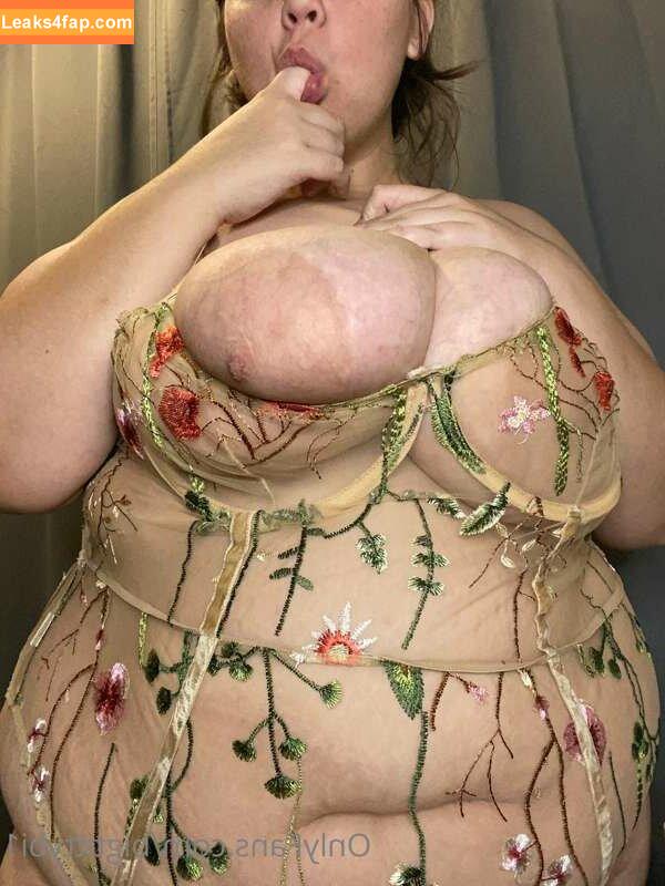 Busty Babe / Curvybabe2 / bigtittybi1 / https: leaked photo photo #0049