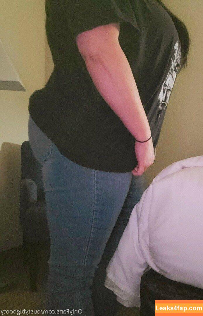 bustybigbooty / best.bigbooty leaked photo photo #0151