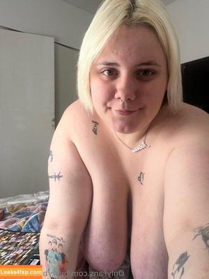 bustyblondibabby photo #0022
