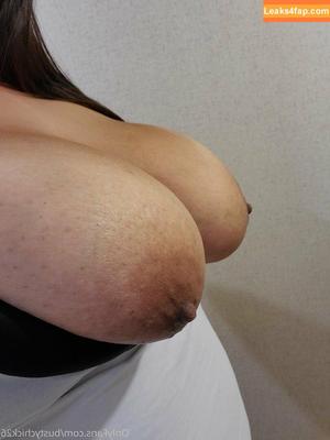 bustychick26 photo #0001