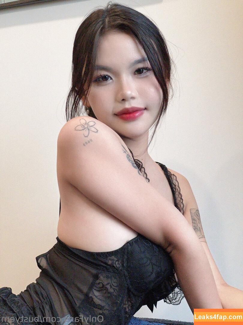 bustyem / bustyema_of leaked photo photo #0047