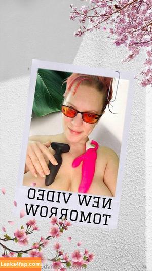 bustygeek11free photo #0031