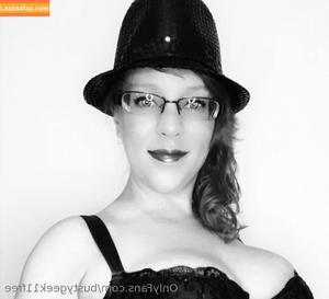 bustygeek11free photo #0035