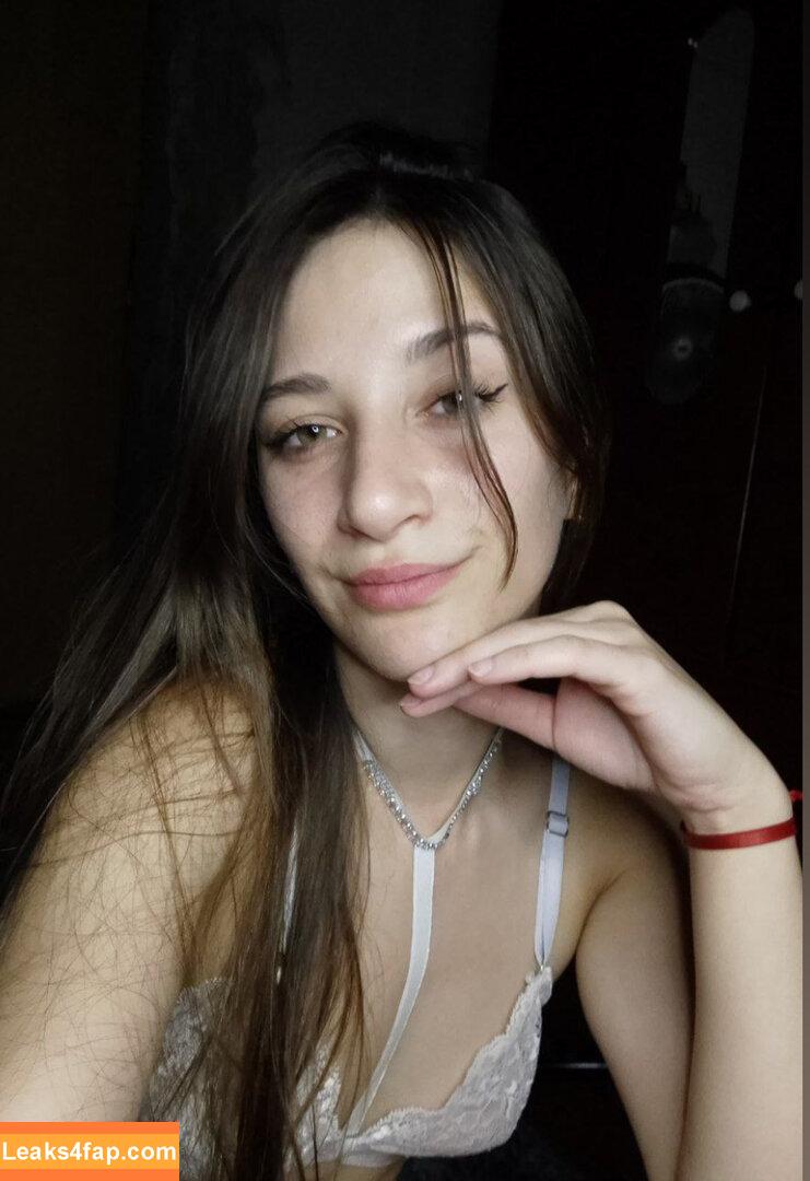 bustylatina123 / bustylatinas leaked photo photo #0015