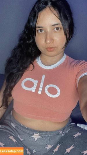 bustylatina123 photo #0016