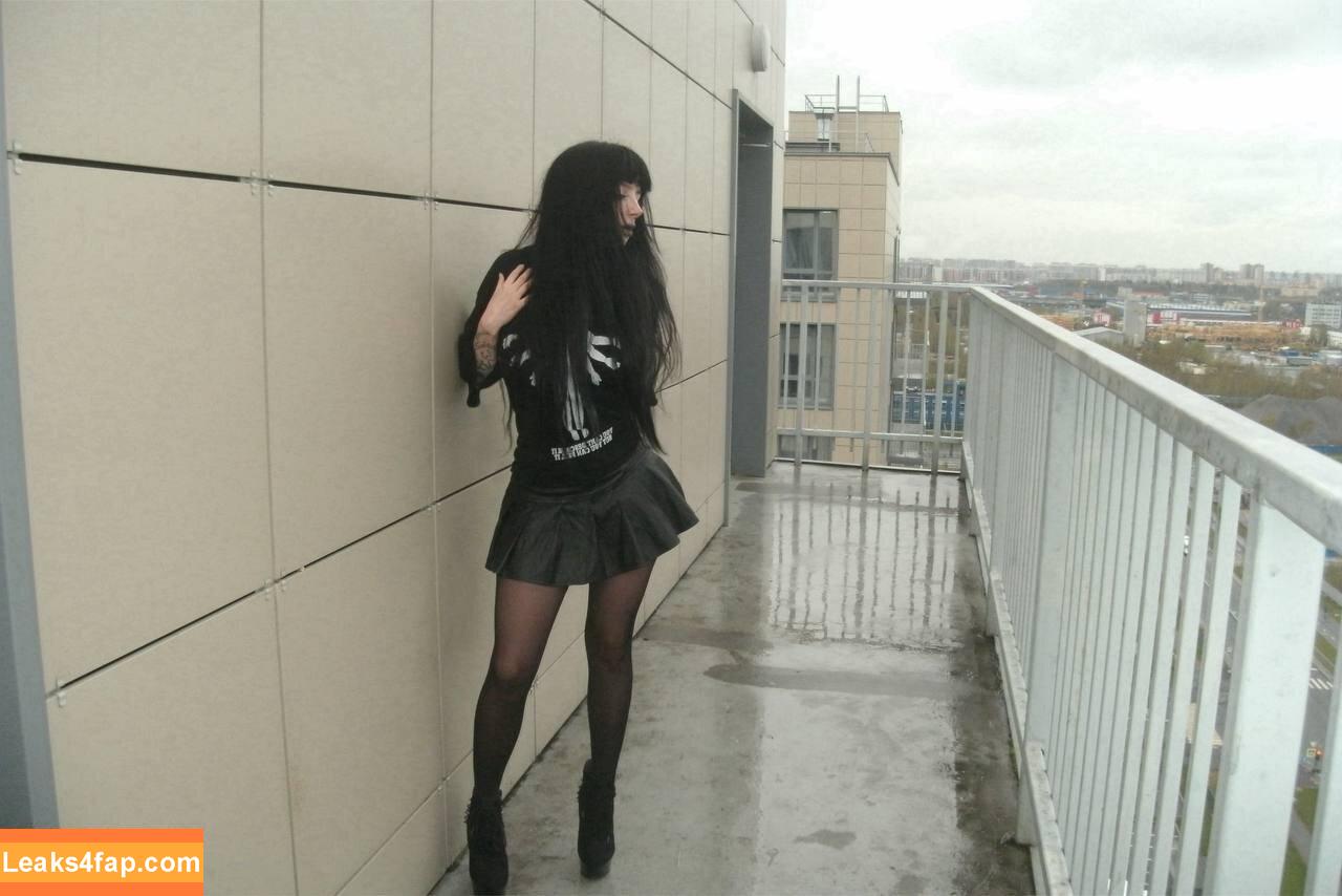 bustynosferatu / busty nosferatu / lolyacarson leaked photo photo #0008