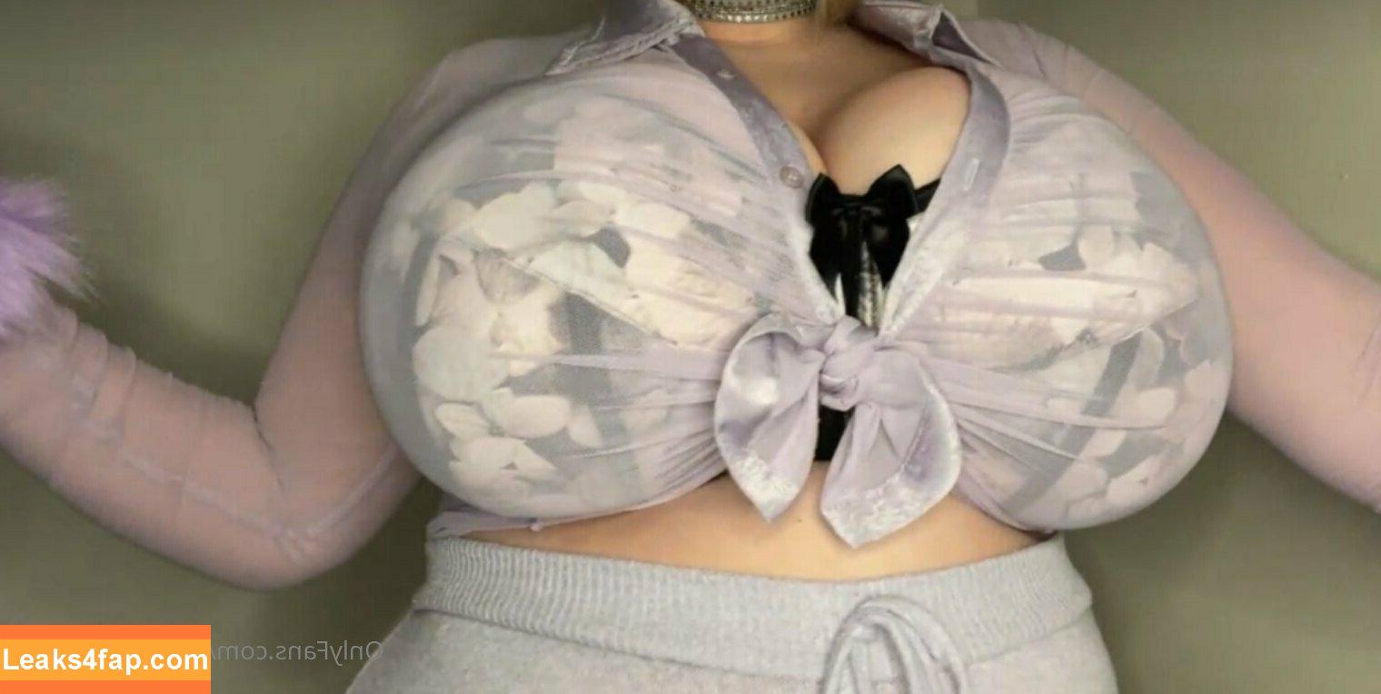 bustyqueen32m / the_32m_queen leaked photo photo #0007