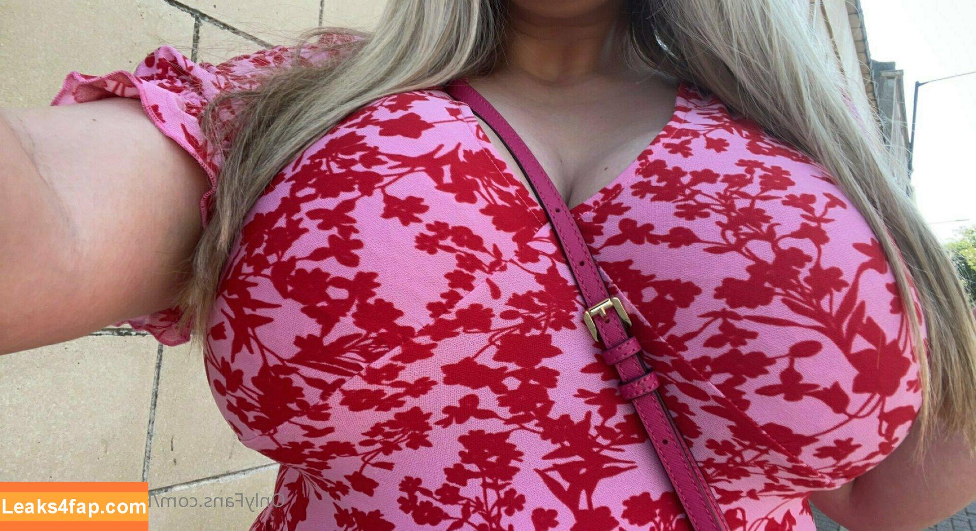 bustyqueen32m / the_32m_queen leaked photo photo #0046