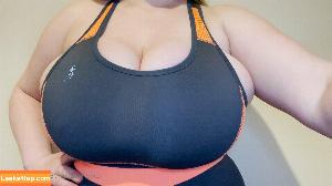 bustyqueen32m photo #0011