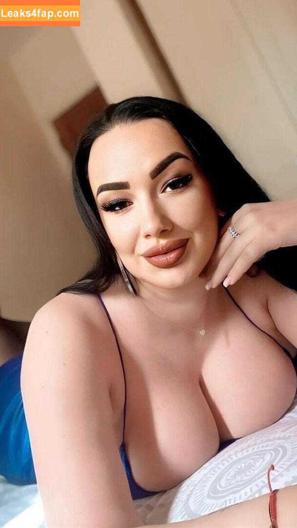 Bustysexylora / busty_lora leaked photo photo #0025