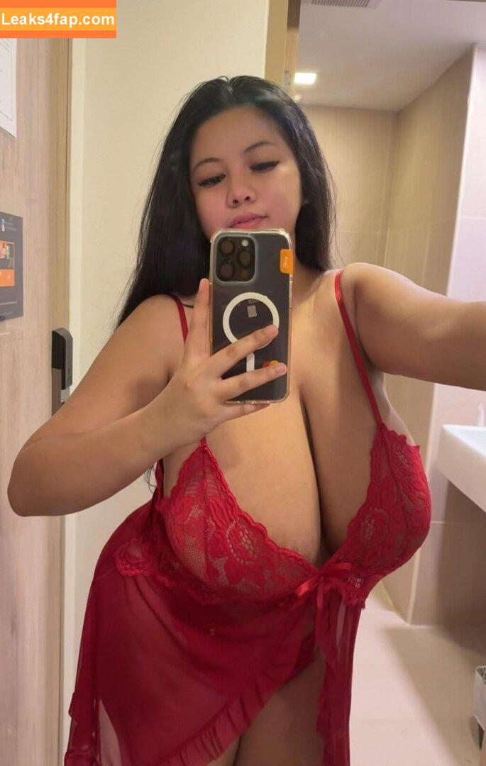 Bustyzoe / Itszoecutie / zoegracetx leaked photo photo #0036