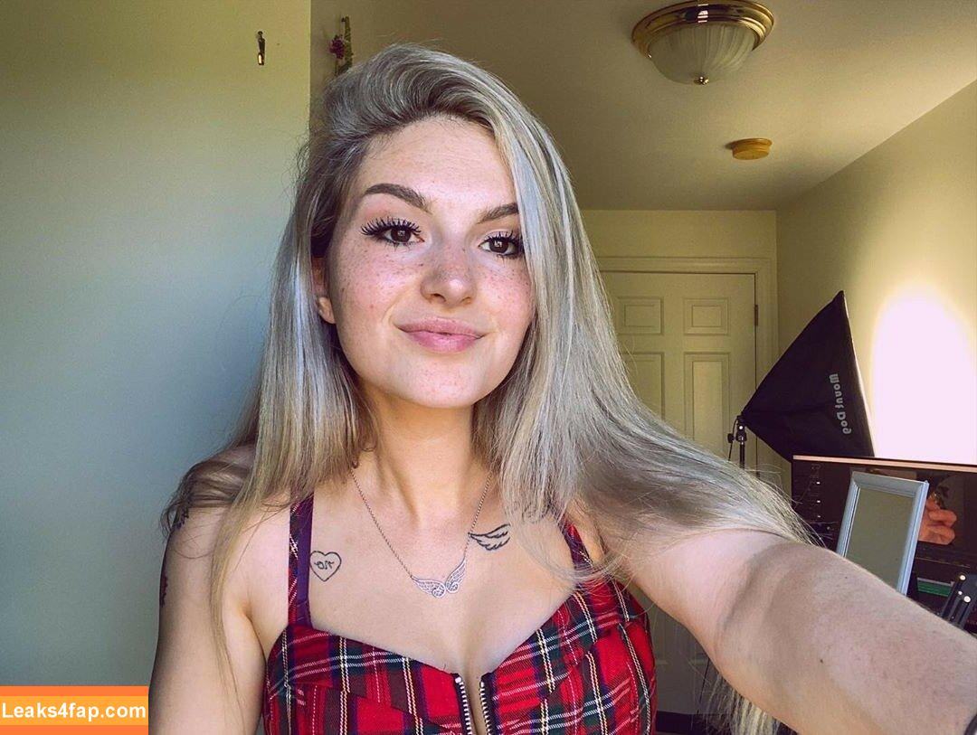 Busy B ASMR / busybasmr leaked photo photo #0008