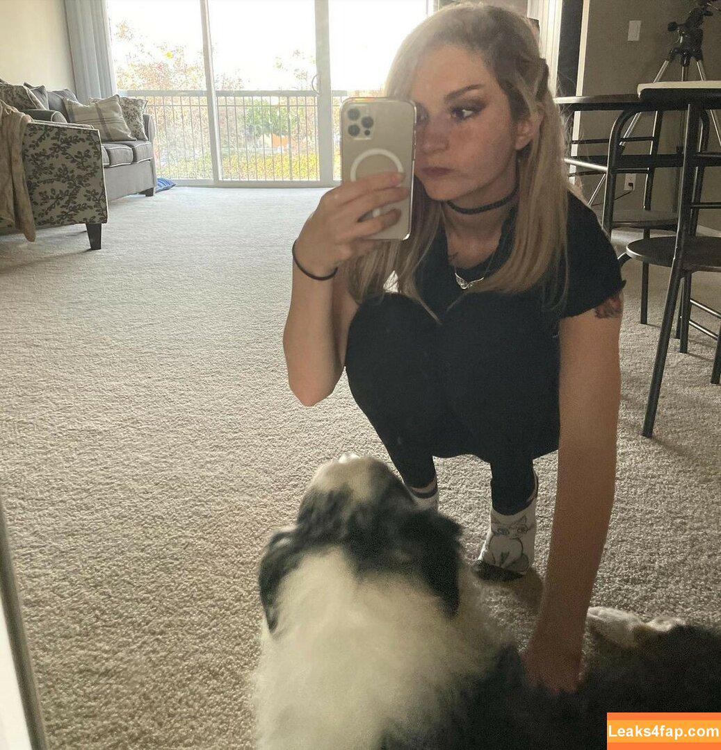 Busy B ASMR / busybasmr leaked photo photo #0014