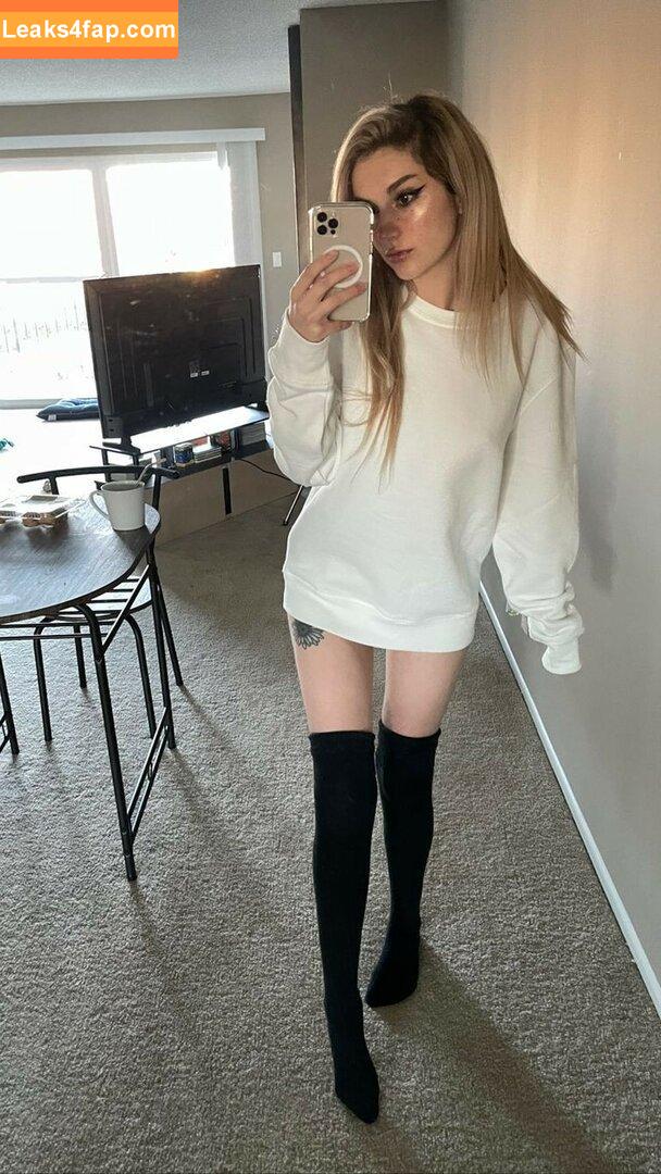 Busy B ASMR / busybasmr leaked photo photo #0025