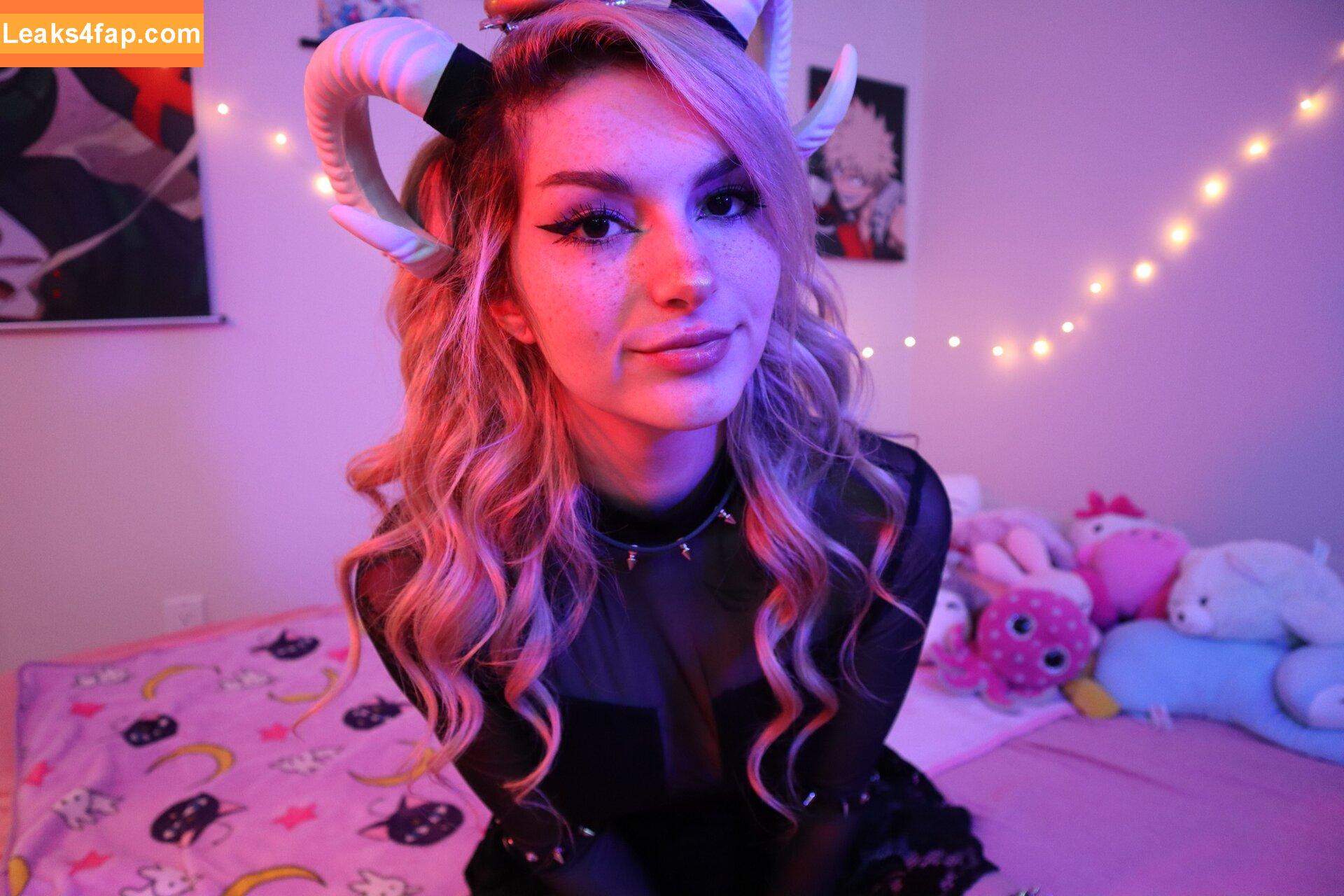 Busy B ASMR / busybasmr leaked photo photo #0047