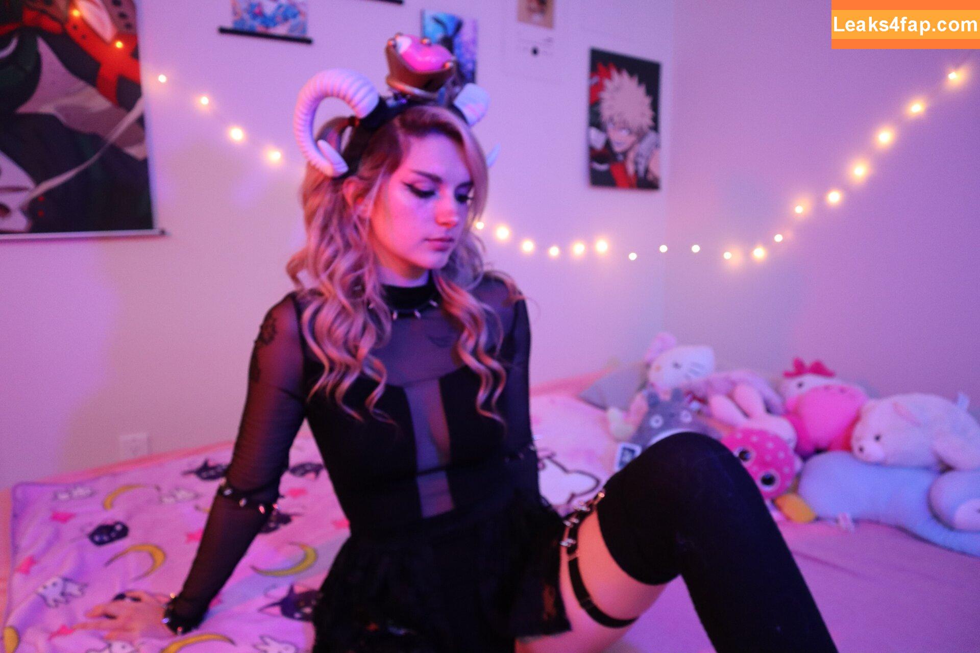 Busy B ASMR / busybasmr leaked photo photo #0051