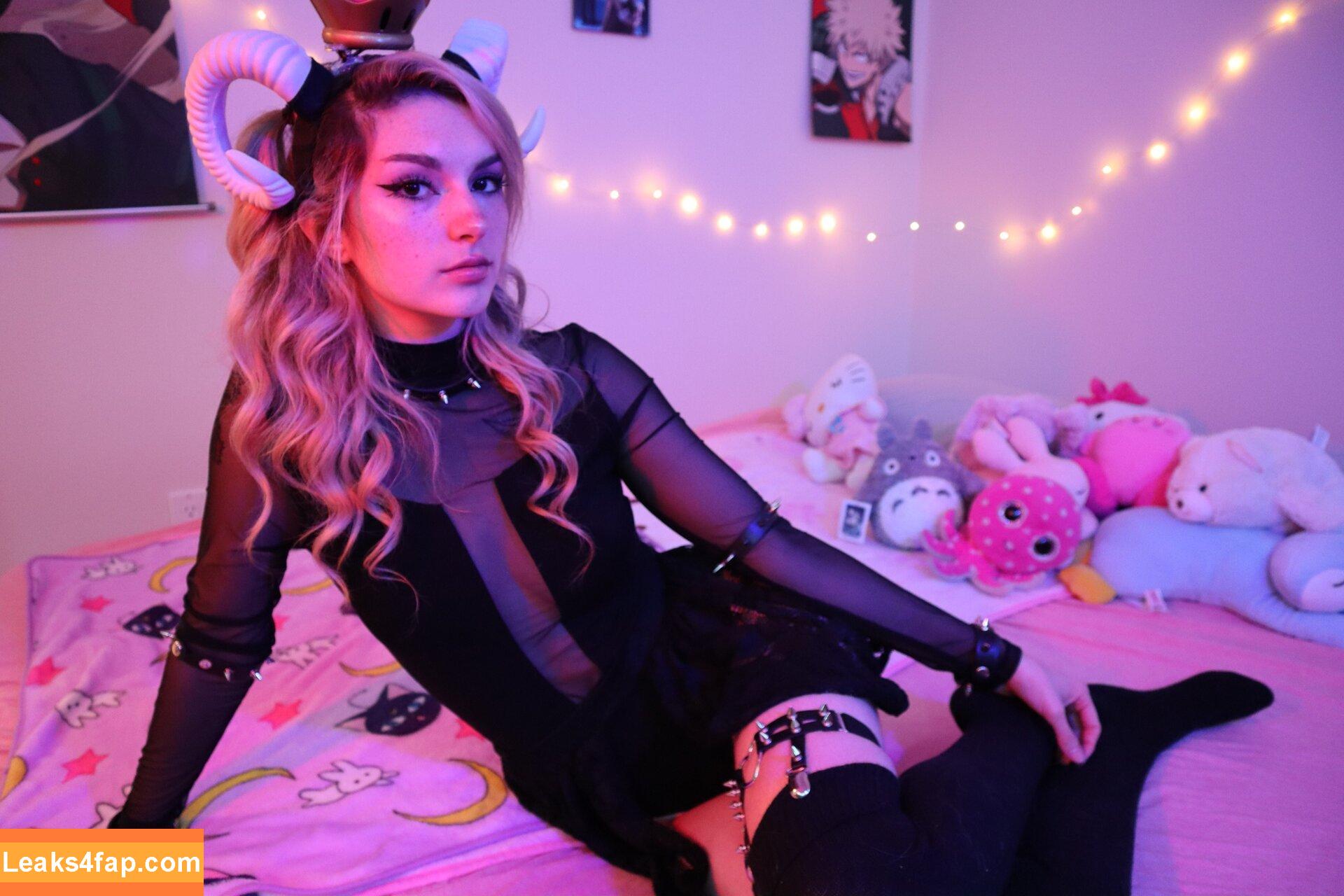 Busy B ASMR / busybasmr leaked photo photo #0067