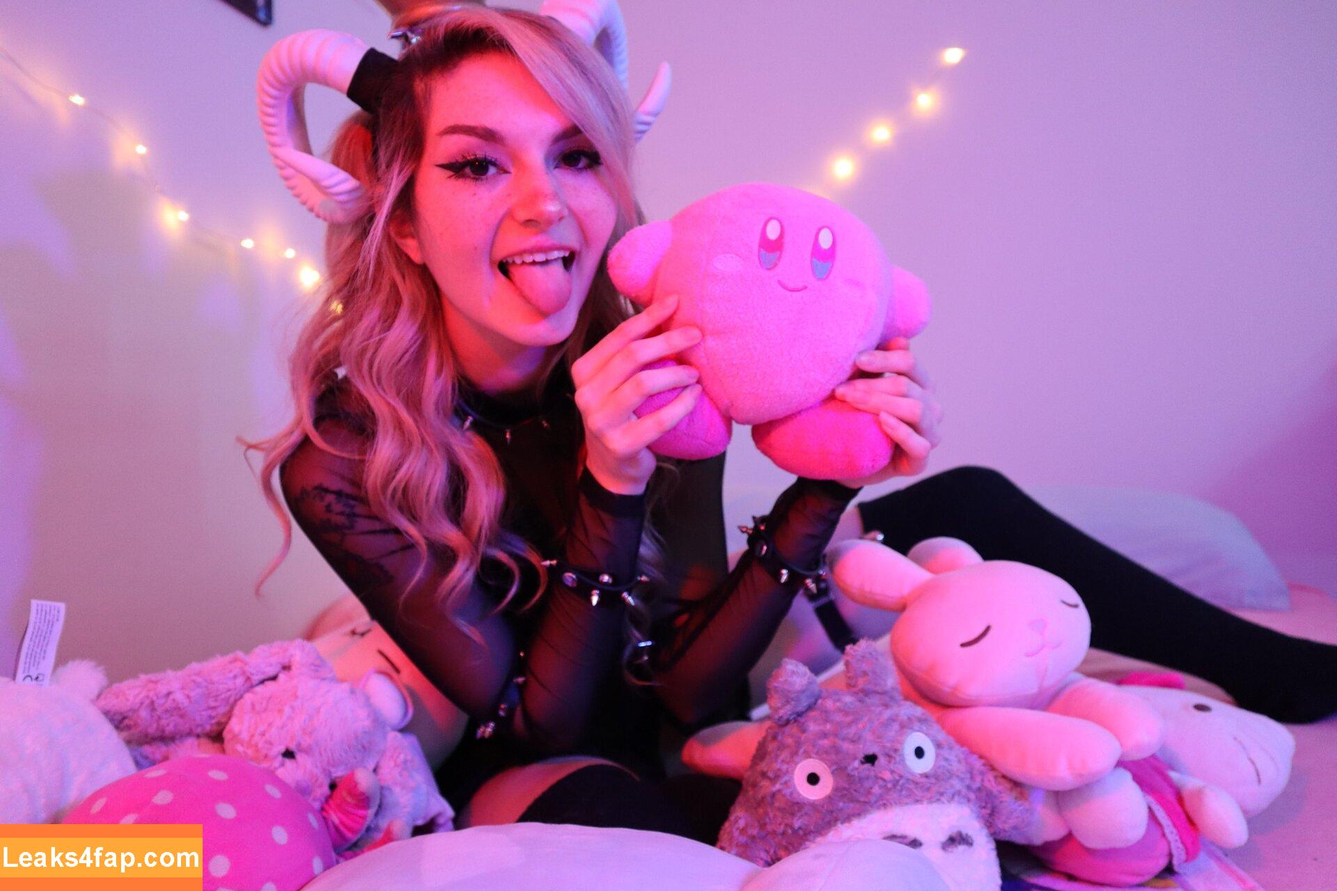 Busy B ASMR / busybasmr leaked photo photo #0075