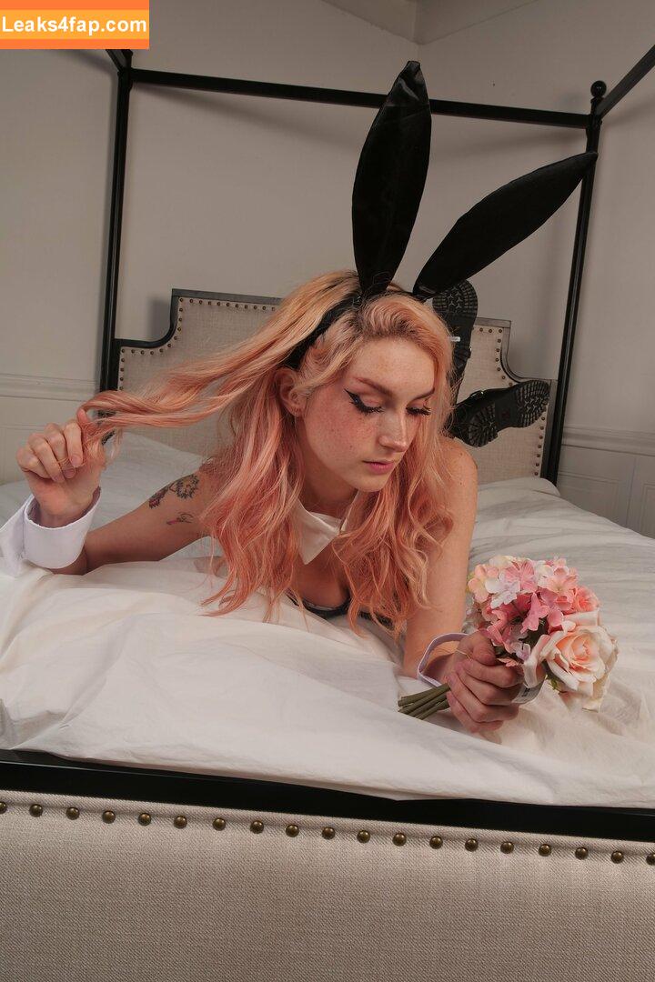 Busy B ASMR / busybasmr leaked photo photo #0124