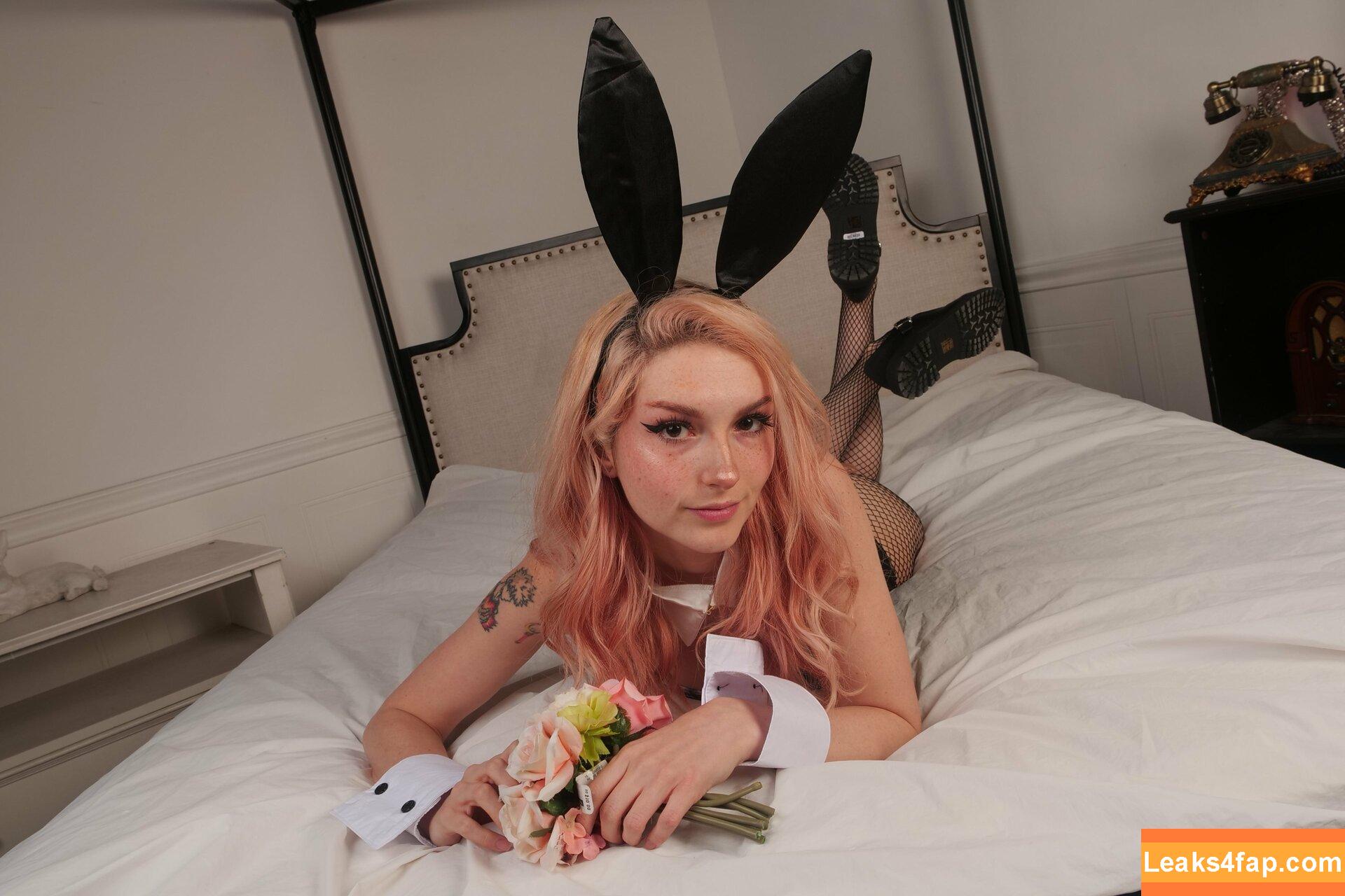 Busy B ASMR / busybasmr leaked photo photo #0181