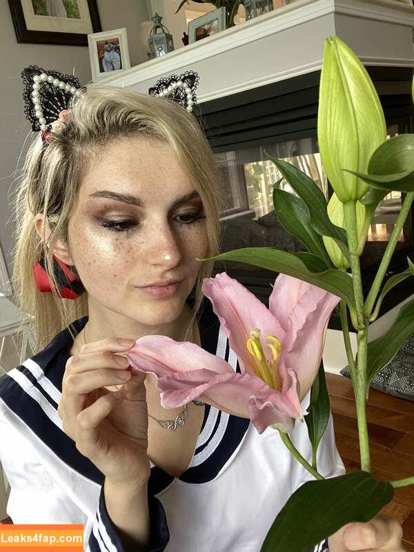 Busy B ASMR / busybasmr leaked photo photo #0463