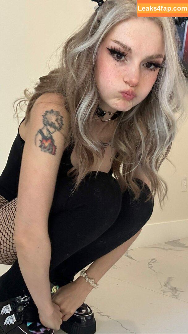 Busy B ASMR / busybasmr leaked photo photo #0671