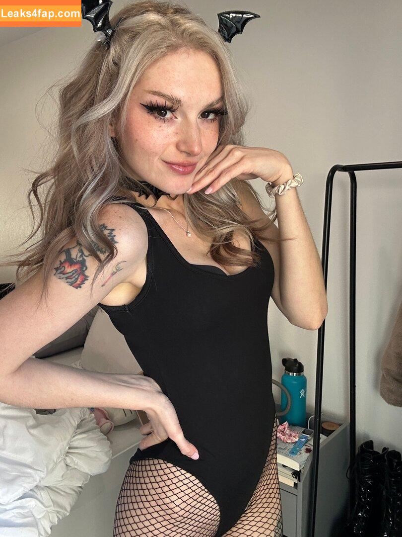 Busy B ASMR / busybasmr leaked photo photo #0673