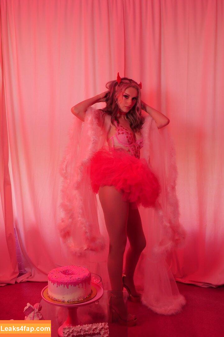 Busy B ASMR / busybasmr leaked photo photo #0765