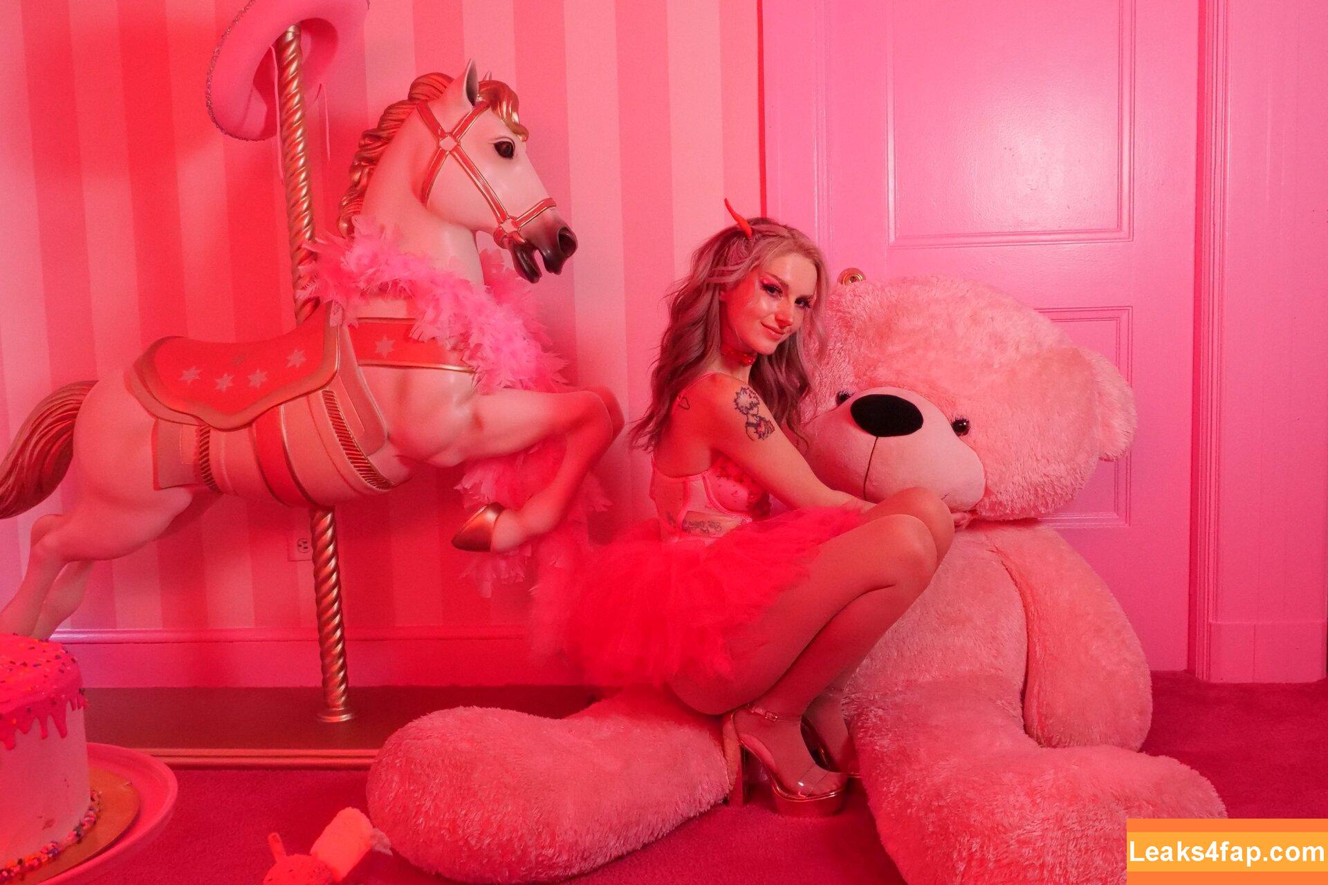 Busy B ASMR / busybasmr leaked photo photo #0772