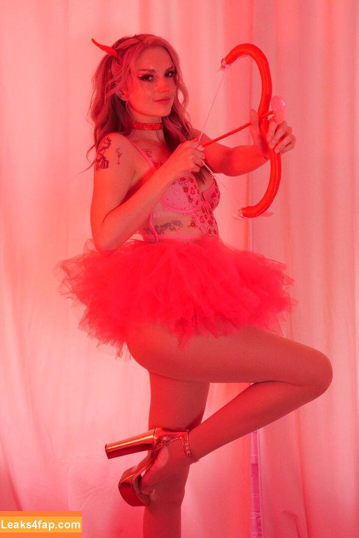 Busy B ASMR / busybasmr leaked photo photo #0778