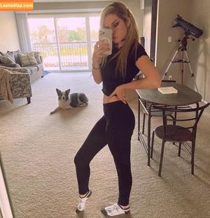 Busy B ASMR photo #0013