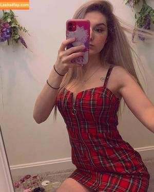 Busy B ASMR photo #0030