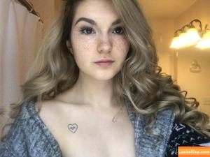 Busy B ASMR photo #0032