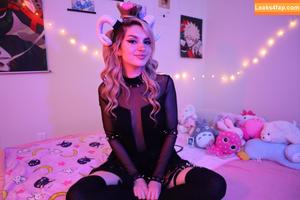 Busy B ASMR photo #0056