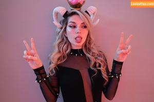 Busy B ASMR photo #0060