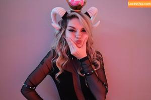 Busy B ASMR photo #0086