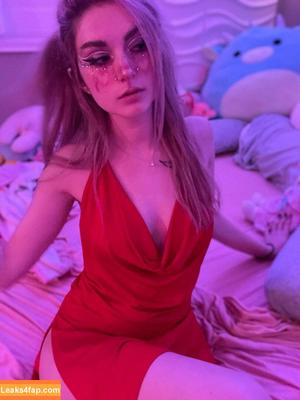 Busy B ASMR photo #0113