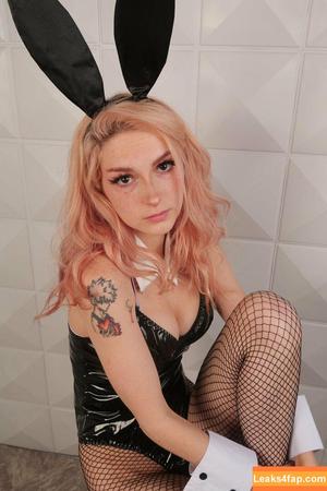 Busy B ASMR photo #0160